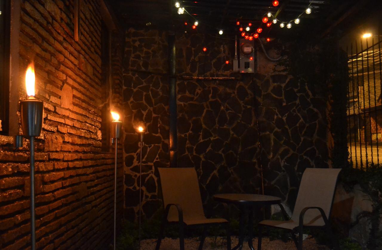 Hotel Casa Aura Cartago Exterior photo